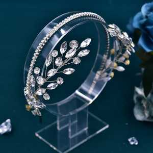 Diadema Bridella BHP531-S con Pedrería Plateada - Ajuste Cómodo y Seguro para Bodas, Bailes de Graduación y Eventos Formales - Product Image 3