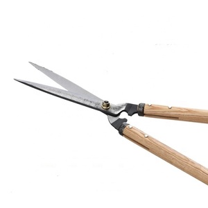 Japanese Karikomibasami Garden Hedge <b>Shears</b> With Easy to <b>Handle</b> Perfect Size Steel Blade <b>Long</b>-blade Hedge <b>Shears</b> - Product Image 2