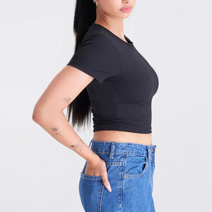 OEM T-shirts lourds 250gsm 100% coton pour fille Impression sérigraphique personnalisée Tops courts vierges T-shirt ajusté pour femmes - Product Image 4