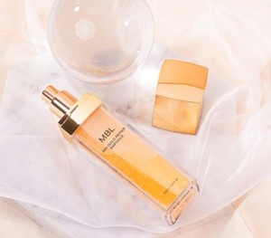 Ampolla de reparación de oro MBL 24K, cosmética coreana con péptidos de ácido hialurónico de adenosina para una piel hidratada juvenil radiante - Product Image 5