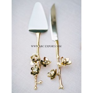 Ensemble de 2 ustensiles de cuisine en laiton pur plaqué or serveur de gâteau et couteau de table décoratif de luxe pour la maison et la cuisine couteau de serveur de gâteau - Product Image 1