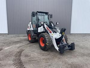 L95 Cargador de rueda delantera Kubota Motor diésel Eaton Cilindro hidráulico y bomba Garantía de 1 año Capacidad de carga de 2-6 toneladas para uso doméstico - Product Image 6