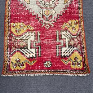 Rug, 1.6x3.3 ft Vintage Rug, <b>Red</b> Floral Rug <b>Wool</b> - Product Image 4