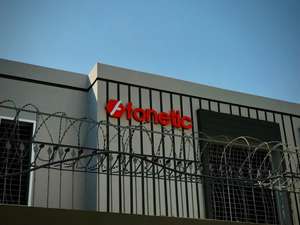 ชุดเสื้อฮู้ดและกางเกงกันหนาวปักลายขนแกะปรับแต่งได้สำหรับทุกเพศ (ดีไซน์มีเส้น) - Product Image 5