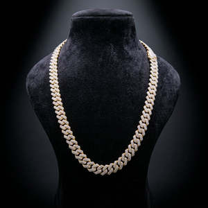 Collier chaîne cubaine haut de gamme en or 14 carats bicolore avec sertissage pavé de diamants, style moderne et luxueux - Product Image 4