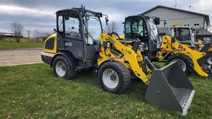 Kubota รถตักล้อหน้าขนาดเล็ก2024 WL34พร้อมตลับลูกปืนและปั๊มไฮดรอลิกแบบ Eaton รับประกัน1ปีสำหรับใช้ในบ้าน - Product Image 6