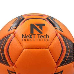 Ballon d'entraînement de football de haute qualité à des fins d'entraînement avec design personnalisé et logo personnalisé par Next Tech Industries - Product Image 6