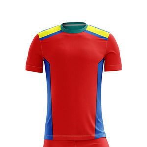 Uniforme de football personnalisé de style professionnel, sublimation, tissu 100% polyester, lisse, séchage rapide, respirant, pour un jeu intense en extérieur - Product Image 4