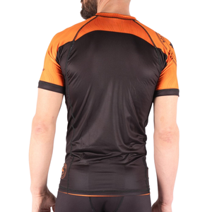 T-shirt de sport à séchage rapide à manches courtes de chemise de compression de sublimation pour hommes, ajustement extensible personnalisé | Rashguard personnalisé d'impression OEM - Product Image 4