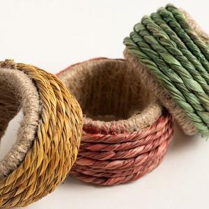 Anneau de serviette en herbe de mer verte en gros, porte-serviettes tissé naturel, accessoire de décoration de table rustique pour la maison, le restaurant, les mariages - Product Image 5