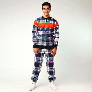 Vente en gros Vêtements de sport de jogging d'hiver à séchage rapide avec fermeture éclair Logo personnalisé Conception à sublimation Survêtements pour hommes Ensembles de jogging - Product Image 2