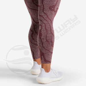 2024 Tie Dye Leggings Pour Femmes Personnaliser Tissu De Haute Qualité Pour Femmes Personnalisé Fait Sublimé - Product Image 4