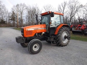 Tractor Agrícola AGCO Allis 8785 2WD de la Mejor Calidad para un Trabajo de Campo Eficiente, Maquinaria Agrícola Duradera - Product Image 2