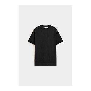 เสื้อโปโลคอกลมทรงพอดีตัวสำหรับผู้ชาย - Product Image 1