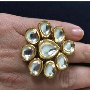 Kundan Meenakari exquis bijoux en émail indien bague traditionnelle de haute qualité avec des détails complexes travail de pierres précieuses - Product Image 2