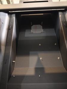 Gabinete de quiosco fabricado de acero con recubrimiento en polvo Carcasa de exhibición de terminal OEM ODM para aplicación de soporte de Información Pública Hecho en Vietnam - Product Image 4