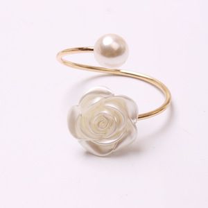 Los anillos ''BOWKNOT'' elevan la presentación de las servilletas a un elemento decorativo que mejora tanto las comidas cotidianas como las ocasiones especiales. - Product Image 3