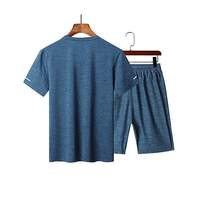 Set Lari Bernapas Bahan Velour Reflektif Olahraga Pria Musim Panas, Kaos Lengan Pendek dan Celana Pendek 2 Potong, Ringan untuk Latihan di Gym