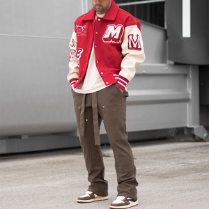 Streetwear personnalisé OEM veste Letterman rouge avec broderie en chenille hiver veste universitaire à manches en cuir pour hommes - Product Image 1