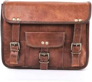 Grand sac de moto unisexe en cuir véritable personnalisable avec motif de bonbon vintage et logo personnalisé pour le voyage. - Product Image 1