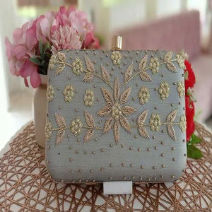 กระเป๋าคลัทช์ทำด้วยมือทำจากไม้สี่เหลี่ยมสำหรับผู้หญิงกระเป๋าถือโลหะขนาดเล็กเครื่องประดับในสวนขายส่งราคาโรงงาน - Product Image 1