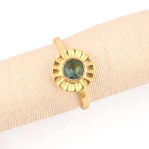 Vente en gros de bijoux de mariage personnalisés minuscule quartz bleu suisse rond martelé bague ouverte réglable bague ronde empilable cadeau pour elle - Product Image 1