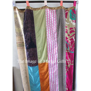 Rideau en soie multicolore inspiré des anciens saris indiens, draperie pour fenêtre et porte, rideaux et cantonnières multicolores pour la décoration - Product Image 5