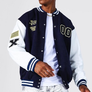 Veste de baseball varsity en laine 100% vintage rouge et blanche avec broderie personnalisée en chenille, lettreman, pour hommes - Product Image 1