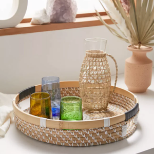 Pichet à eau élégant en verre recyclé tressé avec de l'herbe de mer, fabriqué à la main au Vietnam - Product Image 4