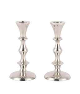 เชิงเทียนสามแขนออกแบบโดยใช้แท่นวางแบบทำมือสำหรับวางเทียนในเทศกาลคริสต์มาสและงานเทศกาล - Product Image 3