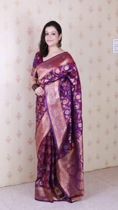 ผ้าไหมบาแนรัส จาล แบบนุ่ม สีม่วงทอง ปักด้วยดิ้นซารีและมีนาคารี สำหรับงานแต่งงาน งานเทศกาล และงานเฉลิมฉลอง ด้วยงานปักดิ้นซารีและมีนาคารีที่สวยงาม - Product Image 4