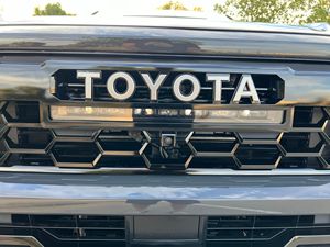 Toyota Tacoma TRD Pro 4x4 Doble Cabina de 2024 Seminuevo Certificado en Excelente Estado - Product Image 3