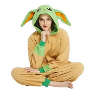 Pyjama Mandalorian Baby Yoda en molleton doux et respirant, fermeture à boutons, logo personnalisé, grandes tailles XS, vêtements de nuit imprimé animal - Product Image 1