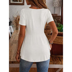 Blusa de viscosa con corte asimétrico y botones en la parte delantera, cuello redondo y manga corta para mujer, 33849 - Product Image 3