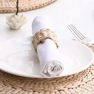 Rond de serviette en rotin écologique vintage fait à la main du Vietnam pour les décorations de table fêtes occasions spéciales inspiré de la jacinthe d'eau - Product Image 2