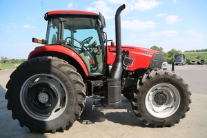 Tracteur d'occasion Case IH Puma 150, moteur robuste, équipement agricole durable, prêt pour le travail sur le terrain, pour usage agricole. - Product Image 2