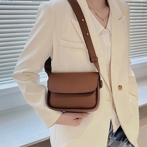 Sac à main élégant en cuir PU/sac à bandoulière de soirée avec conception de bandoulière imprimée à boucle cadeau surprenant pour les filles et les femmes - Product Image 5