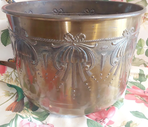 Ensemble de deux jardinières en métal antique finition laiton, fabriquées en fer, best-seller, jardinières modernes en fer - Product Image 3