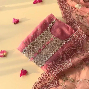 Colección de mujeres indias en venta al por mayor Kurti listo con Salwar en tela de alta calidad Nuevo aspecto de diseñador Kurta dhoti salwaar - Product Image 1