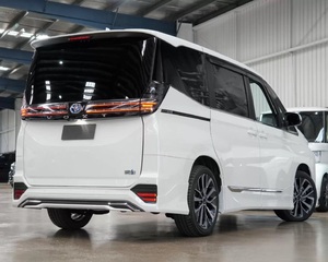 Mini-fourgonnette Toyota VOXY S Z d'occasion 2023 prête à être expédiée - Product Image 5