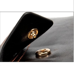 กระเป๋าคลัทช์หนัง PU สำหรับผู้ชายกระเป๋าคลัทช์มีซิปออกแบบโลโก้ตามสั่งลายนูนแบบทึบซับโพลีเอสเตอร์ - Product Image 6