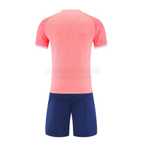 ชุดฟุตบอลคุณภาพสูง ปรับแต่งได้ตามต้องการ ระบายอากาศได้ดี ผลิตจากโพลีเอสเตอร์ที่เป็นมิตรกับสิ่งแวดล้อม ทนทาน - Product Image 2