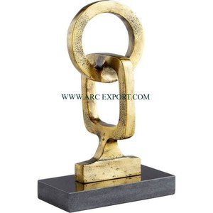 Sculpture moderne de créateur de pomme en aluminium plaqué or de haute qualité Fancy Best-seller Elegant Tabletop Decorative Accent Sculptures - Product Image 6