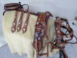 Ensemble de harnais pour chevaux pour une course et une équitation sûres/Ensemble de harnais de cheval intelligent en cuir pour un confort et un contrôle ultimes - Product Image 3