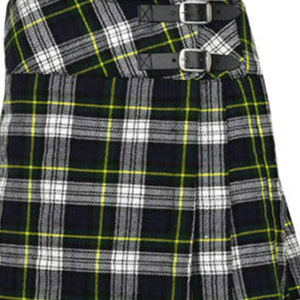 Kilt traditionnel en tartan pour hommes noirs et blancs Scottish Highland Wear | Kilts à carreaux personnalisés avec boucles réglables OEM disponible - Product Image 5
