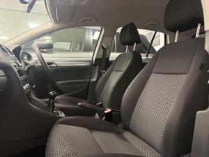 VOLKSWAGEN GOLF 1.6 d'occasion 2009, conduite à gauche/droite - Product Image 4