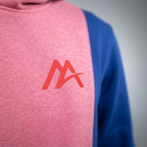 เสื้อฮู้ดผู้ชาย MATTIERA สีชมพู-น้ำเงิน ทูโทน พิมพ์โลโก้สีแดง ผ้าฟลีซ สไตล์สตรีทแวร์ลำลอง เสื้อฮู้ดแบบมีฮู้ด สั่งทำขายส่ง OEM - Product Image 5