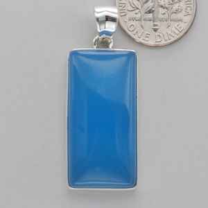 Colgante rectangular cuadrado de Calcedonia azul en colgante de plata de ley 925, colgante de piedras preciosas naturales y genuinas para ropa de mujer - Product Image 2