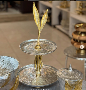 Bols floraux en métal argenté et doré Plateaux à étages Plats et bols à fruits Plateaux de service Plats à noix Séparateurs pour biscuits et gâteaux - Product Image 2