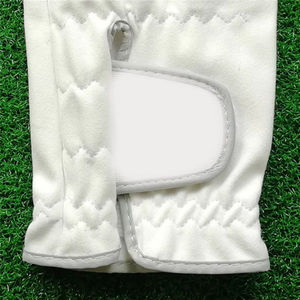 Guantes de Fútbol Americano al por Mayor de Pakistán, Diseño Antideslizante Más Cómodo, Hechos en Pakistán a Precio de Fábrica - Product Image 3